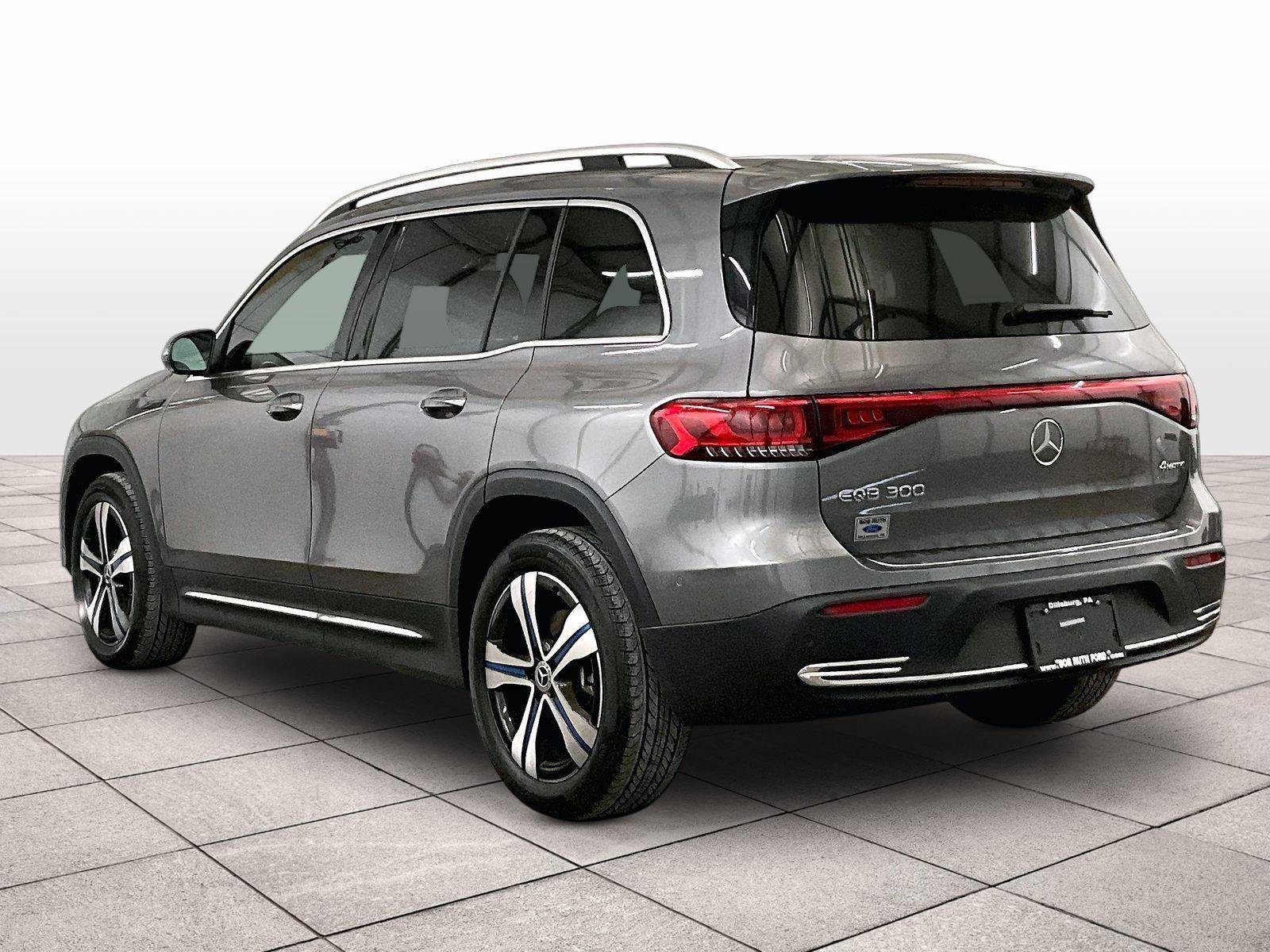 Used 2022 Mercedes-Benz EQB 300 4MATIC image 10