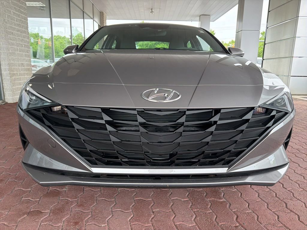 Certified 2023 Hyundai Elantra SE FWD image 4