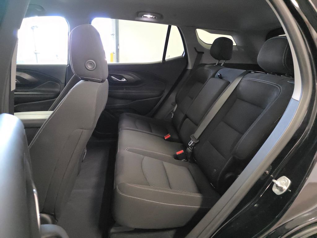 Used 2023 GMC Terrain SLE w/ Driver Convenience Package image 9