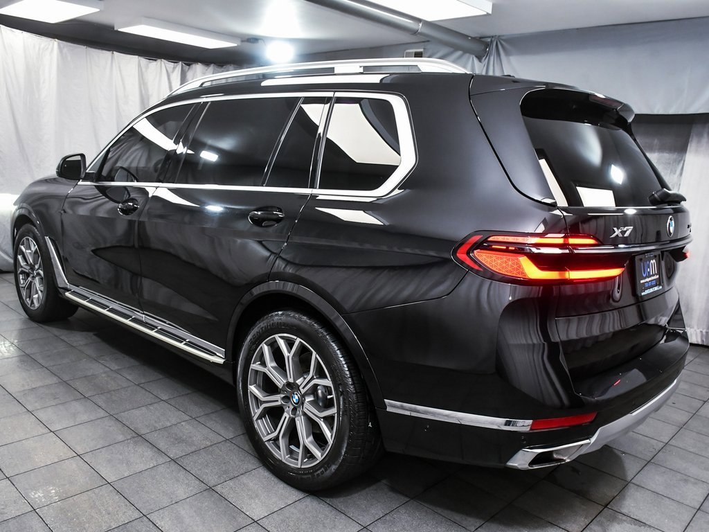 Used 2024 BMW X7 xDrive40i image 4