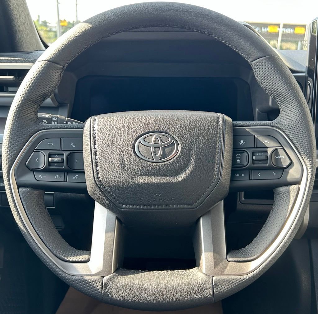 Certified 2024 Toyota Tacoma TRD Off-Road AWD/4WD image 19