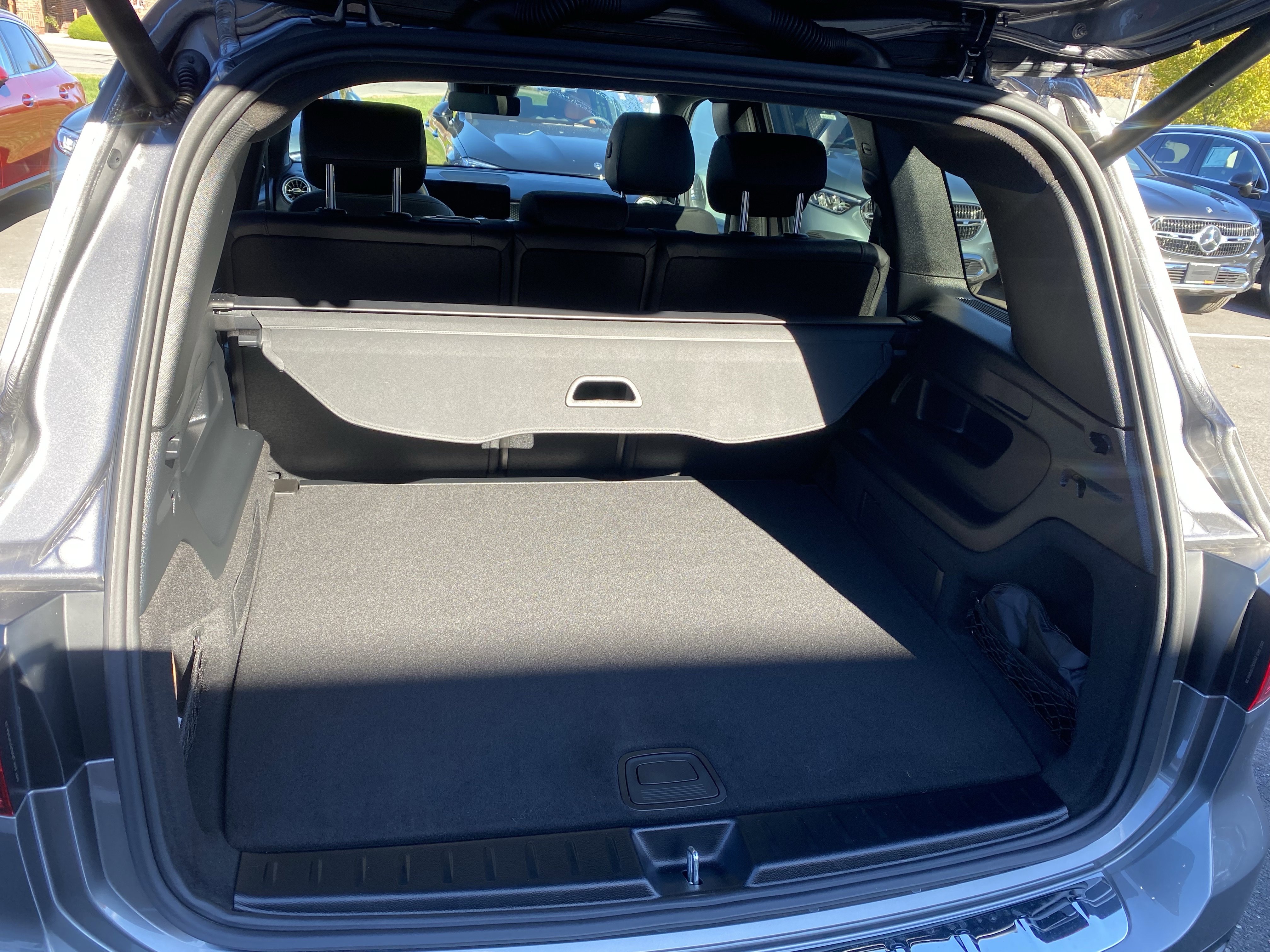 Used 2025 Mercedes-Benz GLB 250 4MATIC image 27