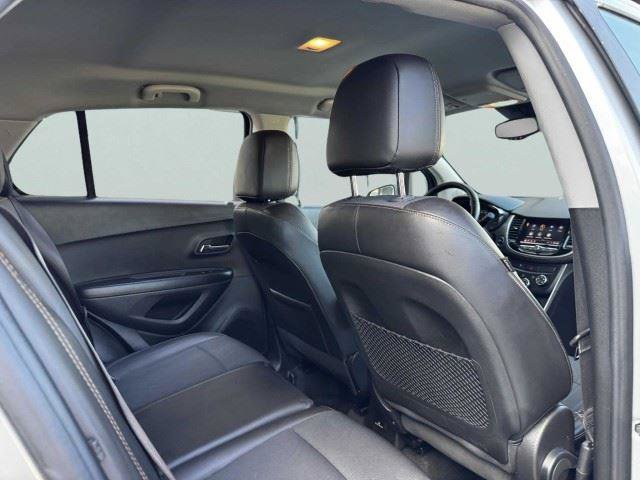 Used 2021 Chevrolet Trax LT w/ Driver Confidence Package AWD/4WD image 41