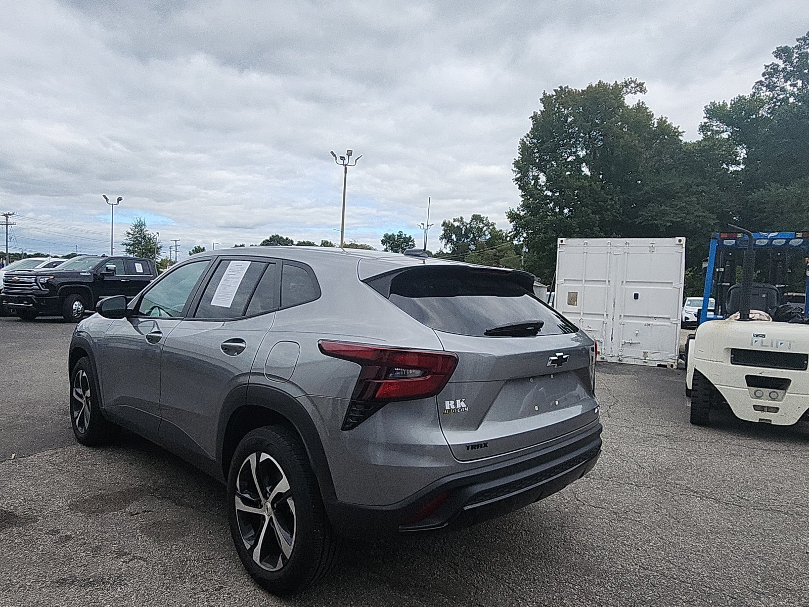 Used 2024 Chevrolet Trax RS FWD image 3