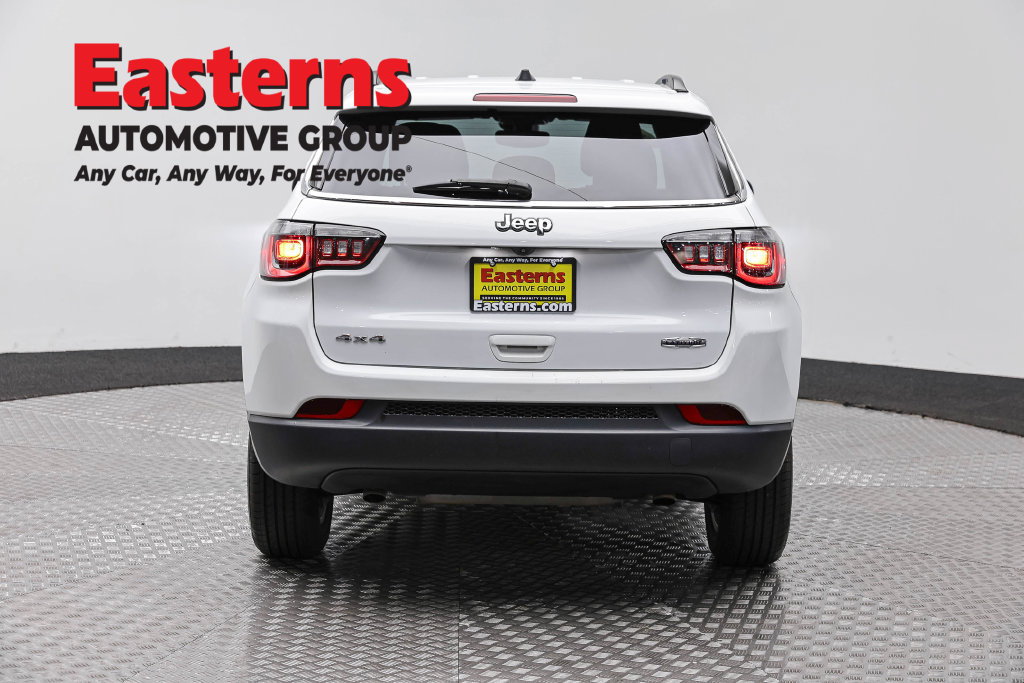 Used 2024 Jeep Compass Latitude AWD/4WD image 8