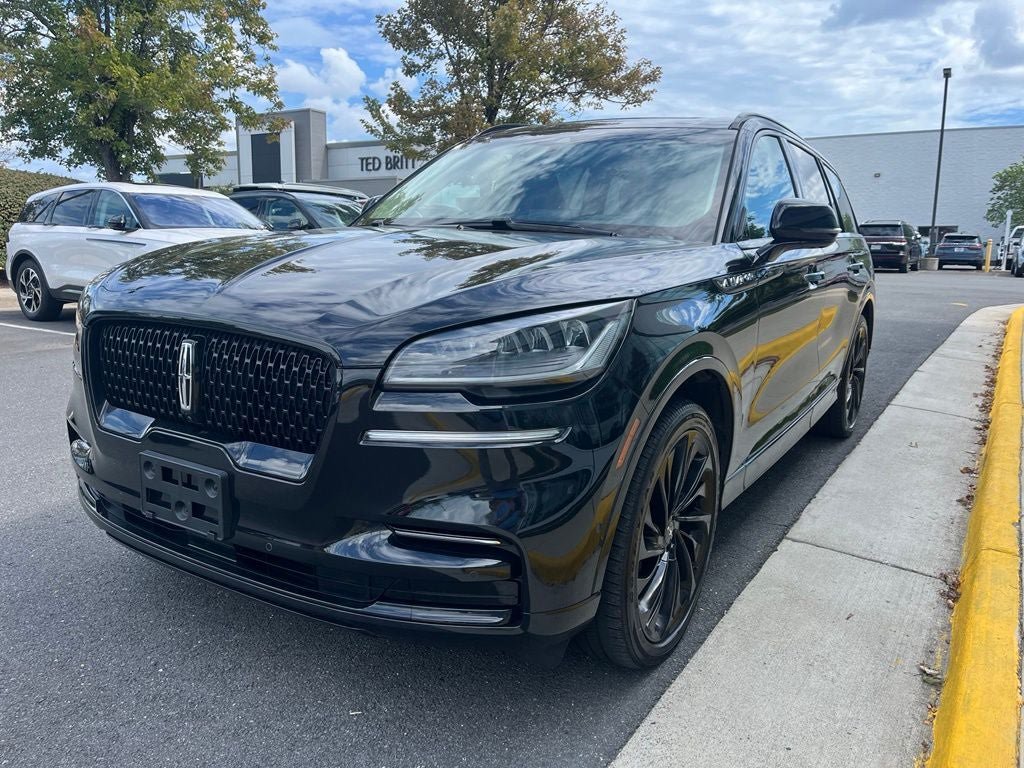 Used 2023 Lincoln Aviator Reserve w/ Equipment Group 201A AWD/4WD image 3