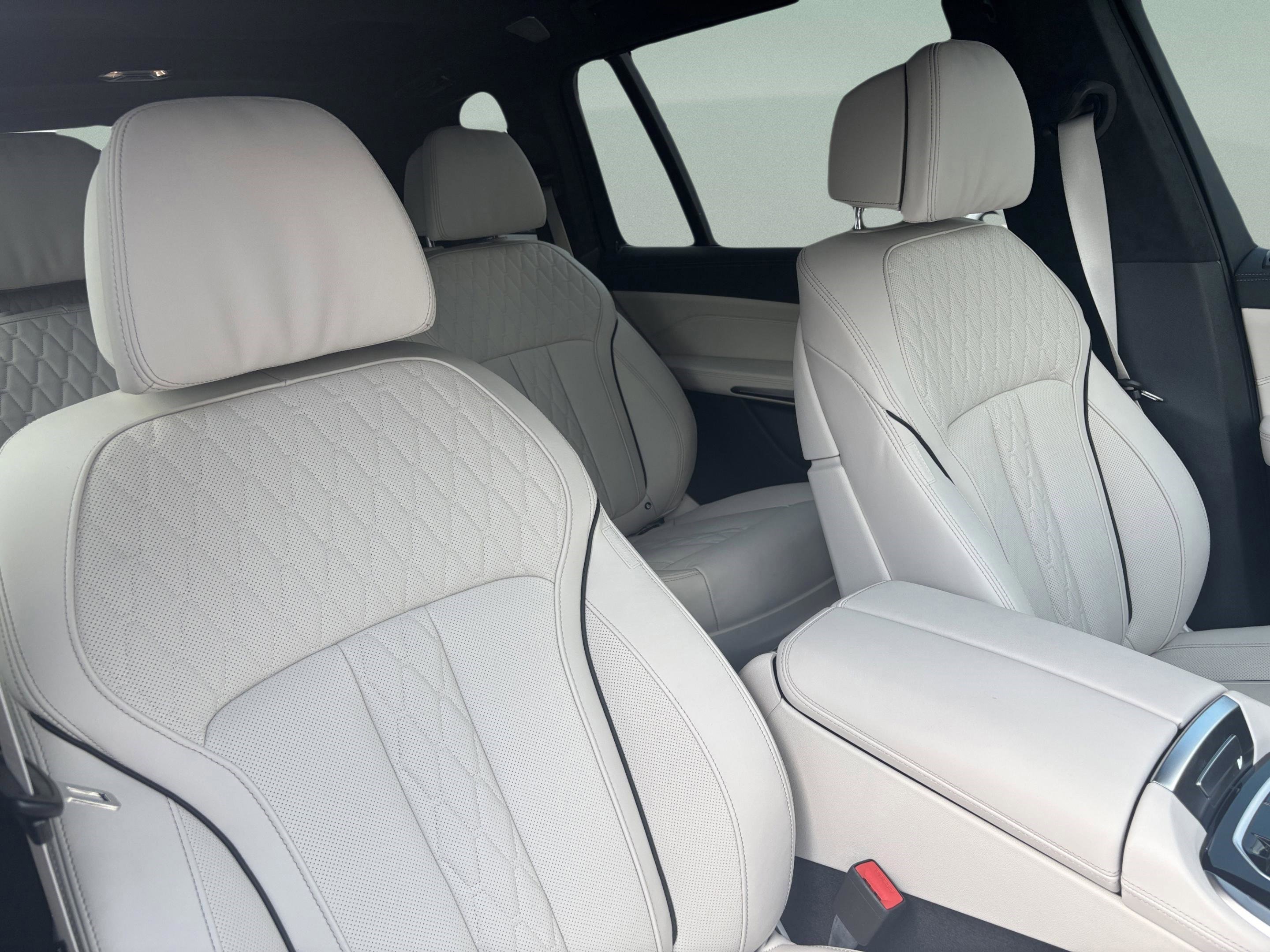 New 2026 BMW ALPINA XB7 image 27