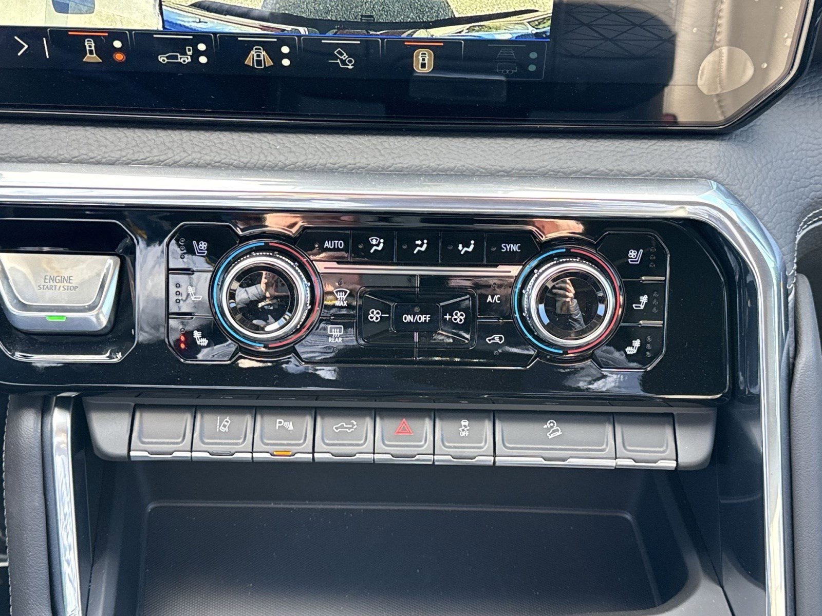 New 2026 GMC Sierra 2500 Denali w/ Denali Reserve Package image 18