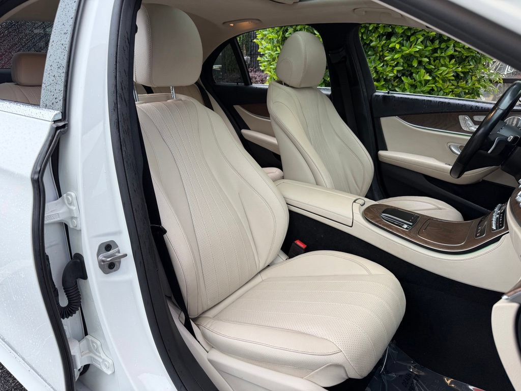 Used 2022 Mercedes-Benz E 350 4MATIC Sedan image 32