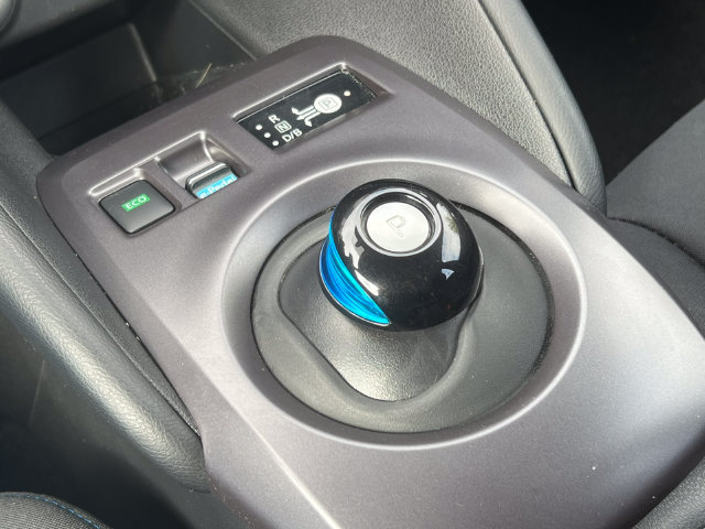 Used 2025 Nissan Leaf S FWD image 22