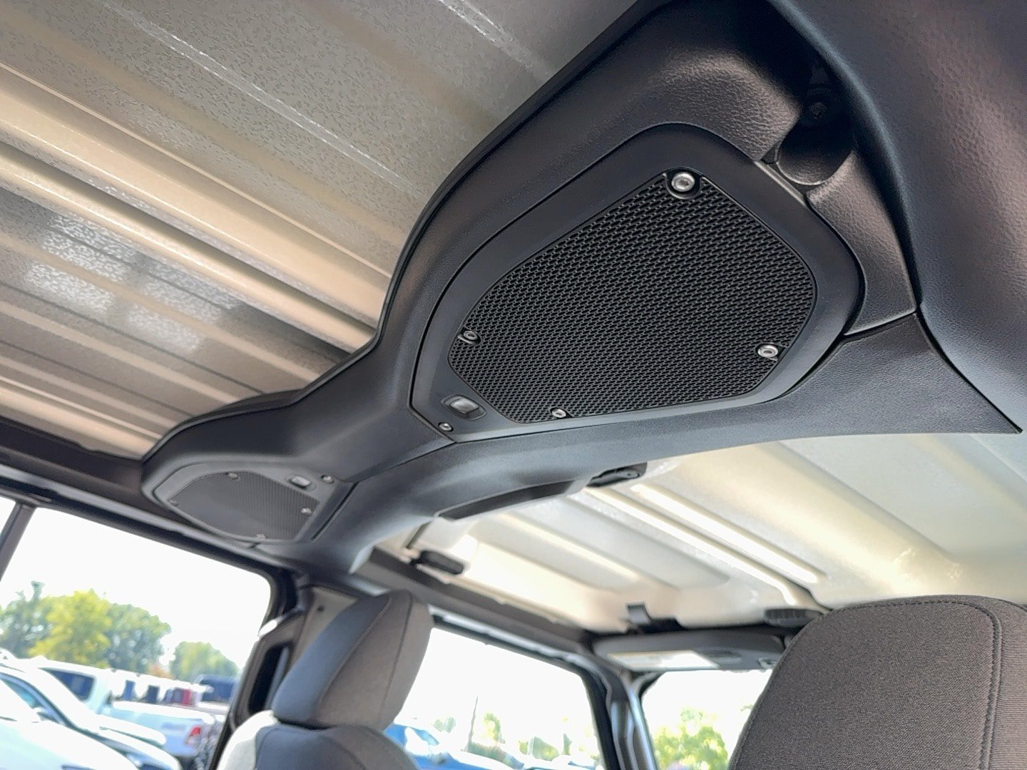 New 2025 Jeep Gladiator Sport AWD/4WD image 10
