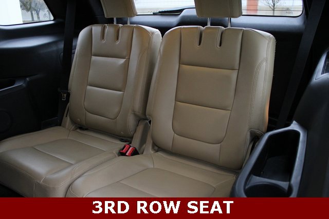 Used 2016 Ford Explorer XLT w/ Equipment Group 202A image 16