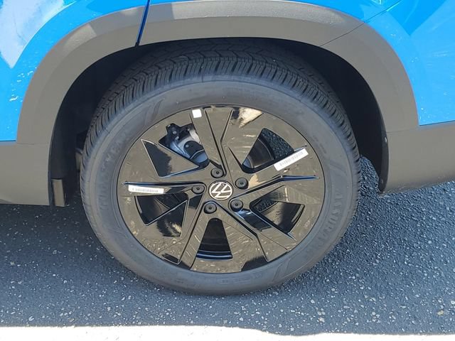 New 2026 Volkswagen Taos SE FWD image 5