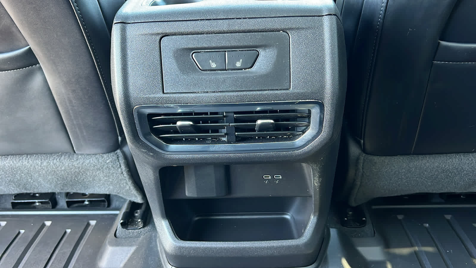 Certified 2024 GMC Sierra EV Denali AWD/4WD image 24