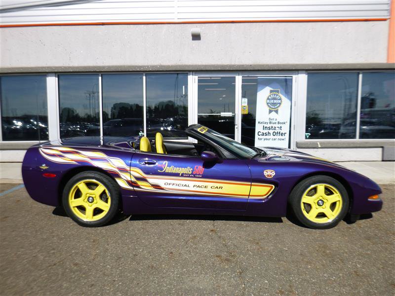 Used 1998 Chevrolet Corvette Convertible w/ Memory Pkg RWD image 9