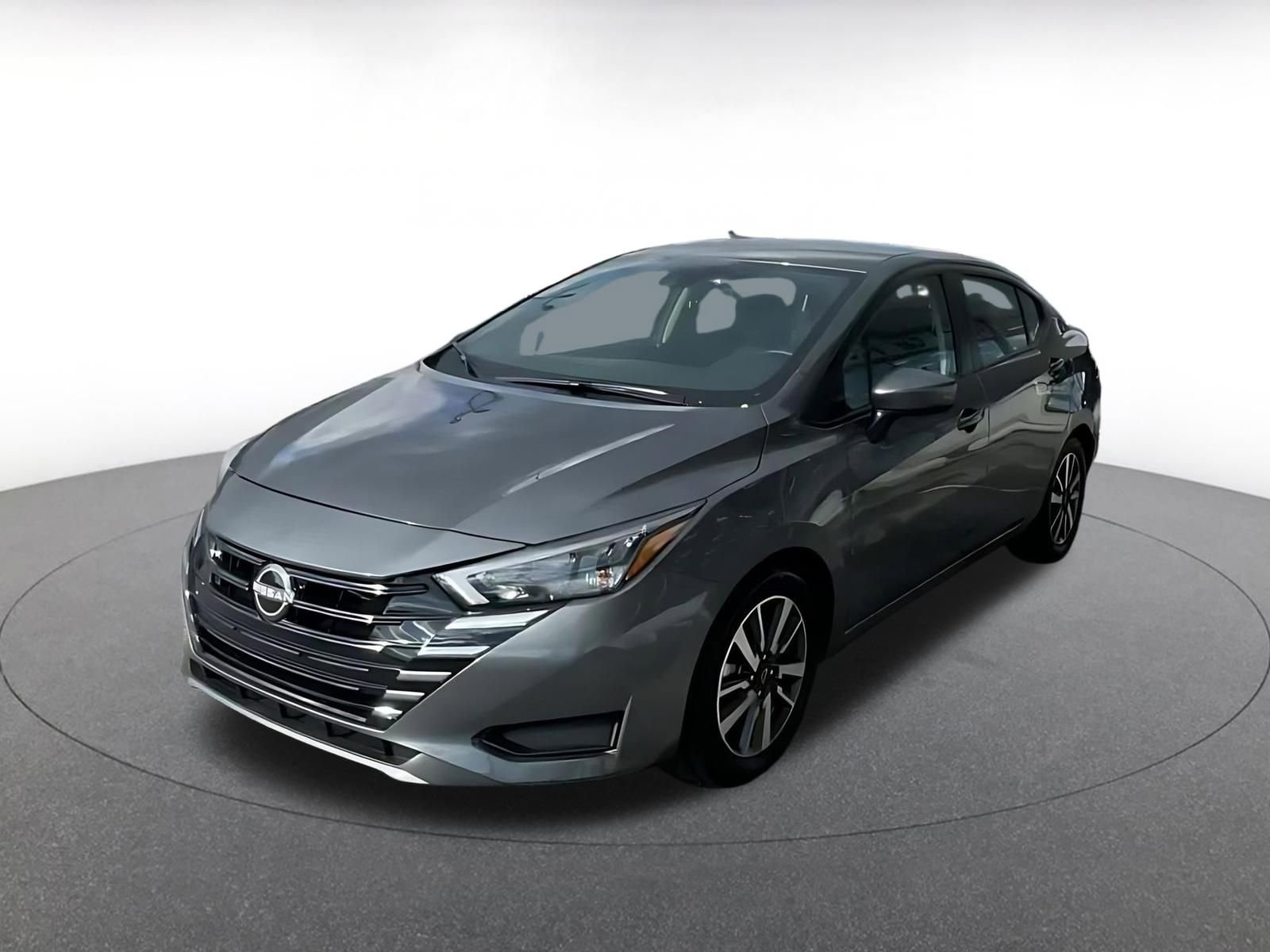 Used 2025 Nissan Versa SV image 7