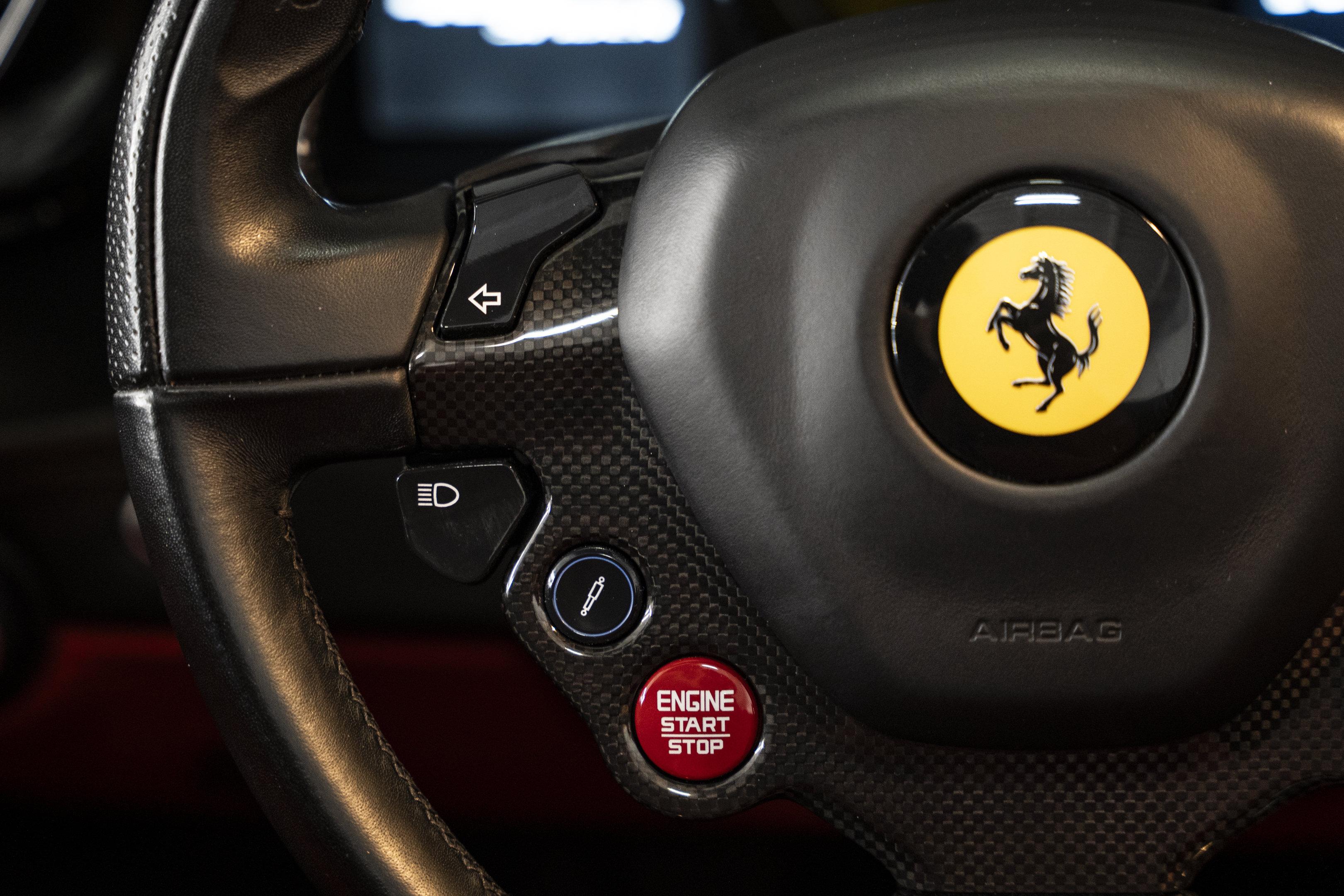 Used 2016 Ferrari 488 Spider RWD image 33