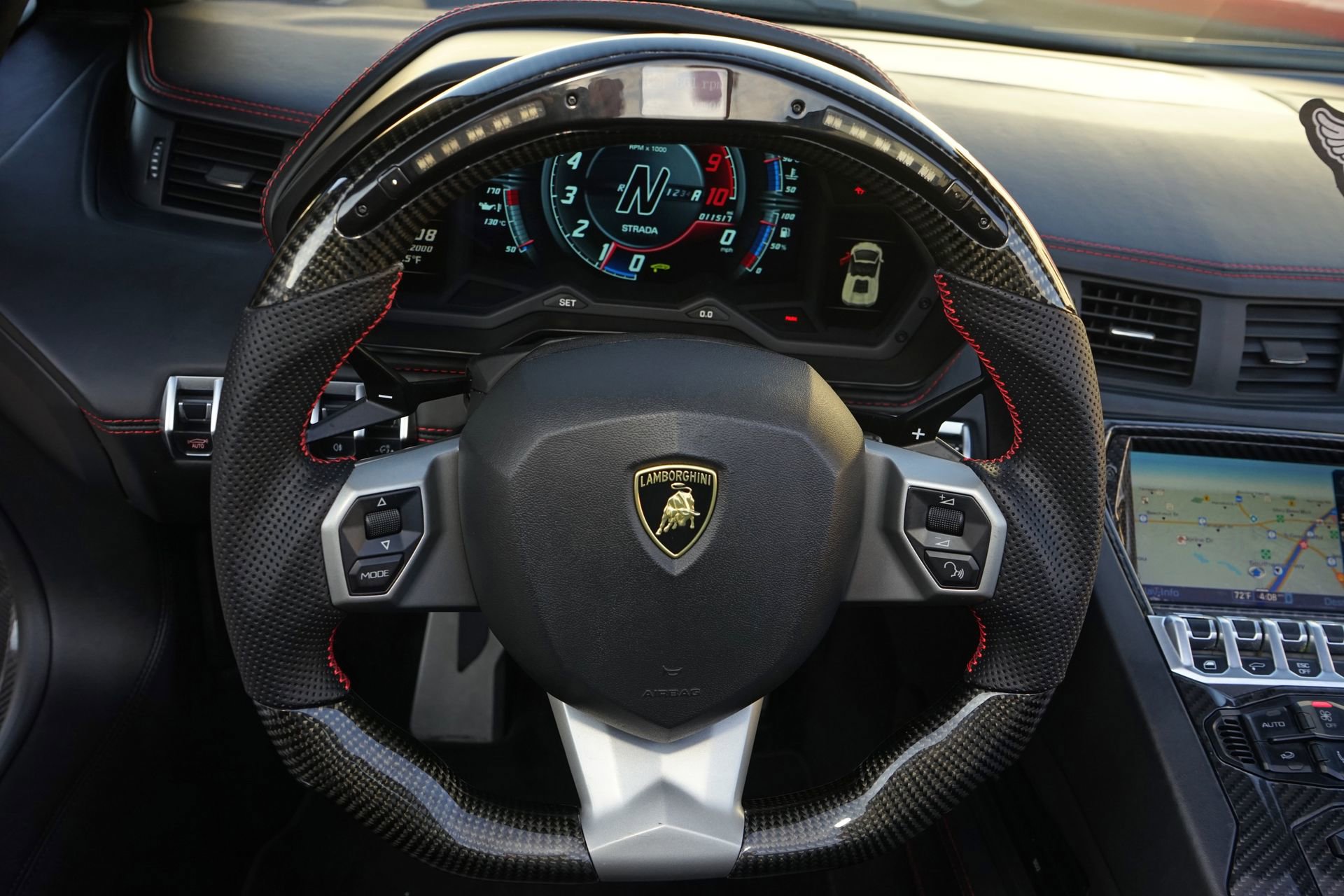 Used 2018 Lamborghini Aventador S image 22
