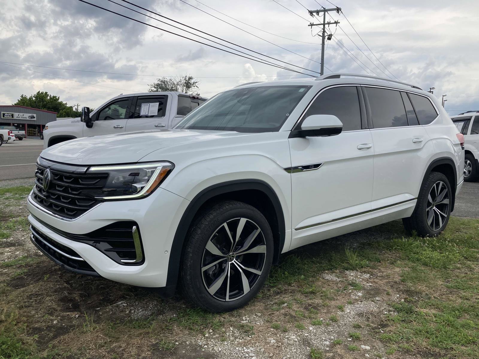 Used 2024 Volkswagen Atlas SEL Premium R-Line image 5