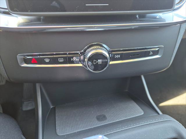 New 2026 Volvo XC90 B5 Core AWD/4WD image 9