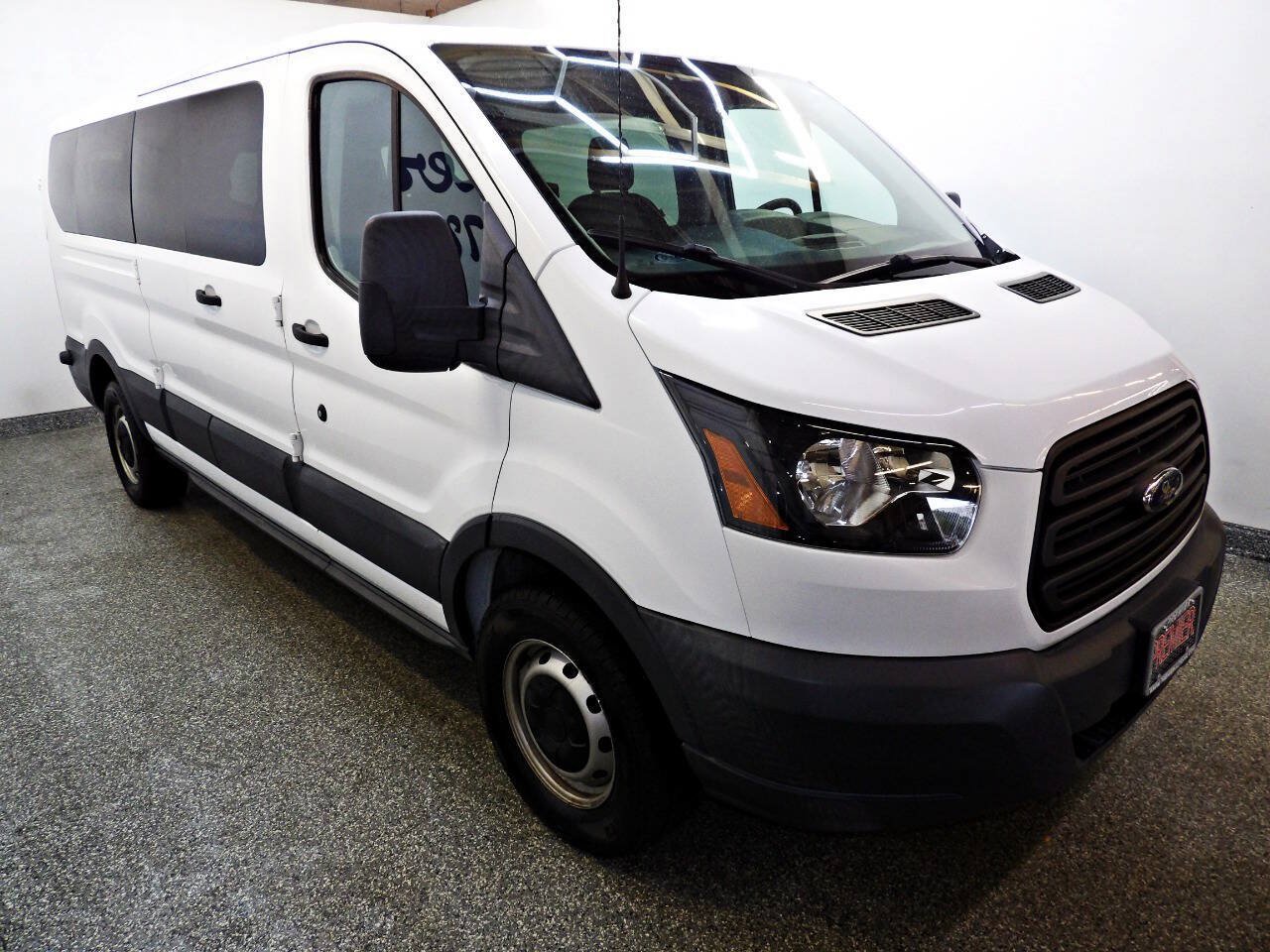 Used 2018 Ford Transit 350 XL RWD image 3