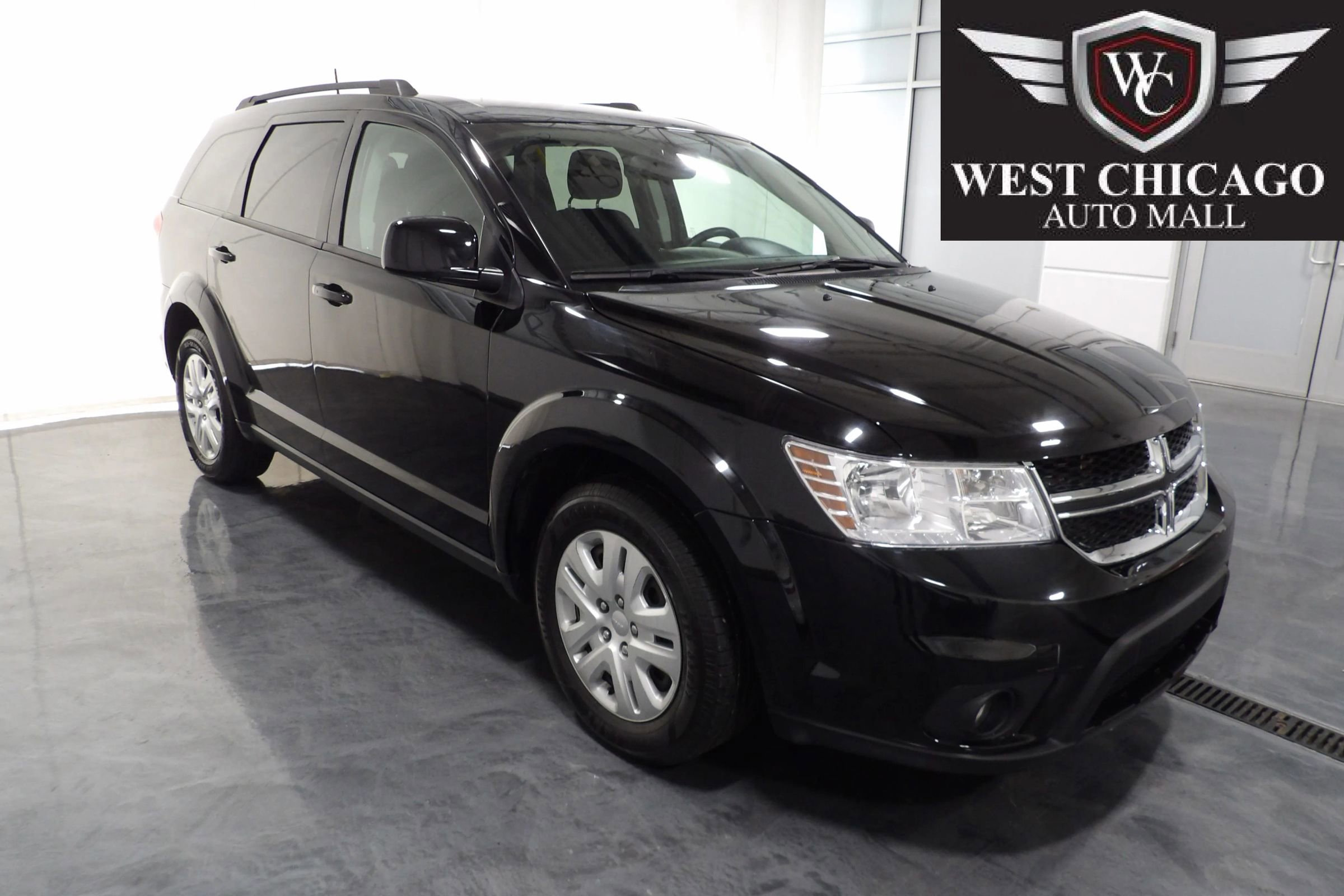 Used 2019 Dodge Journey SE image 1