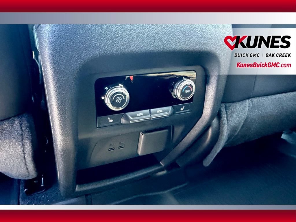 New 2026 GMC Acadia AT4 w/ Luxury Package AWD/4WD image 12