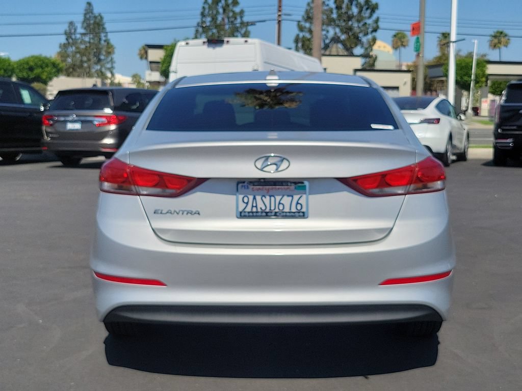 Used 2017 Hyundai Elantra SE FWD image 23