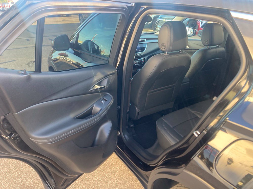 Used 2023 Buick Encore GX Essence w/ Experience Buick Package FWD image 12