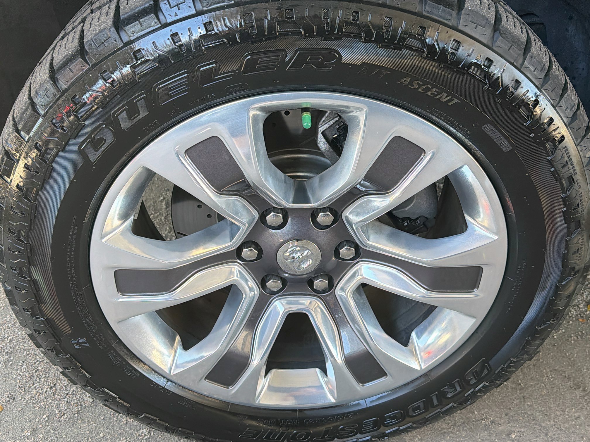 Used 2019 RAM 1500 Limited AWD/4WD image 11