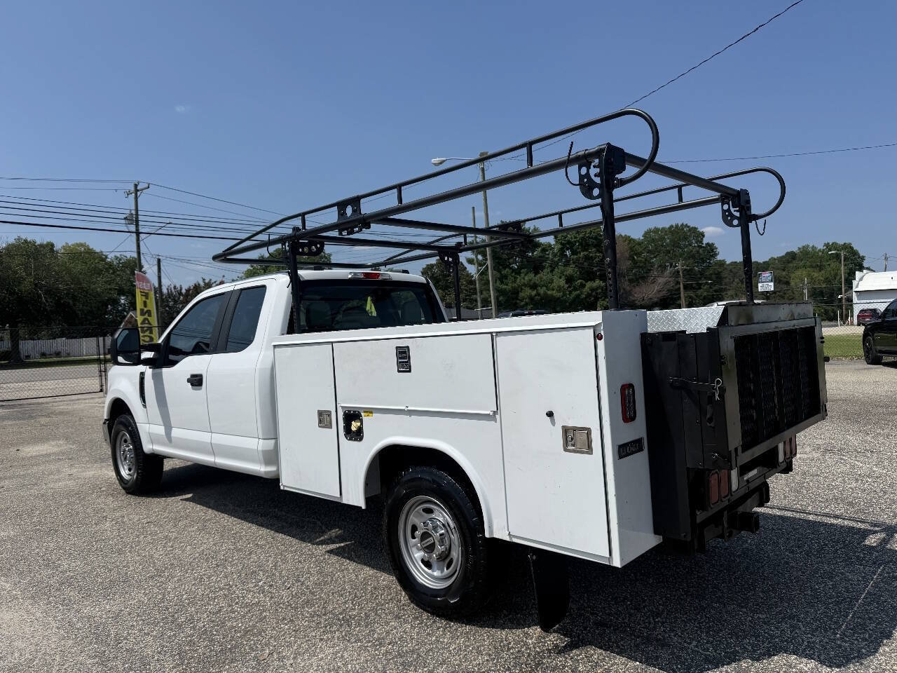 Used 2021 Ford F250 XL w/ Power Equipment Group RWD image 3