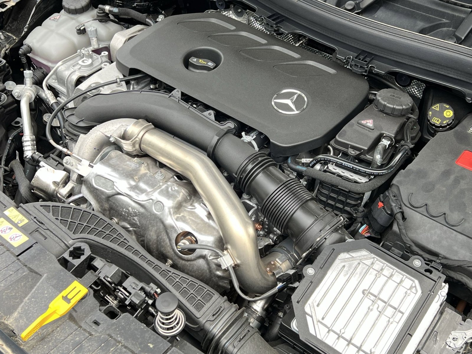 Certified 2025 Mercedes-Benz GLA 250 4MATIC image 27