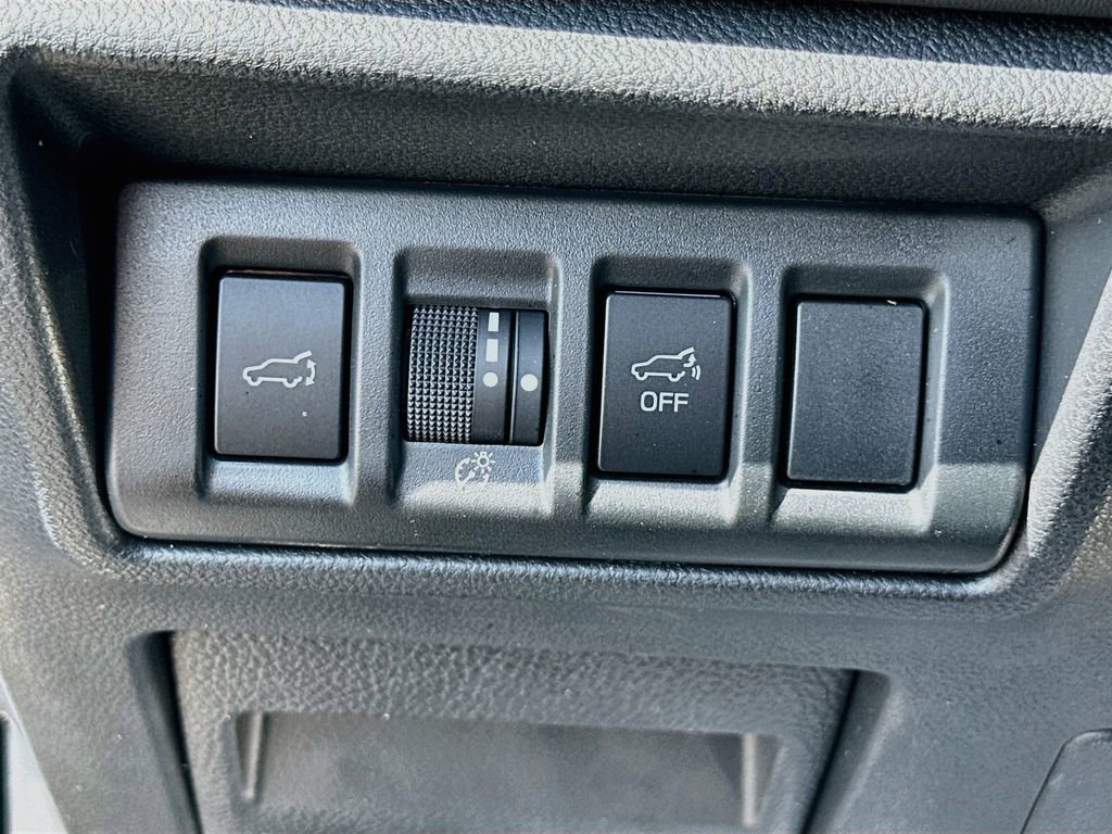 Used 2024 Subaru Outback Limited w/ Popular Package #2 AWD/4WD image 10