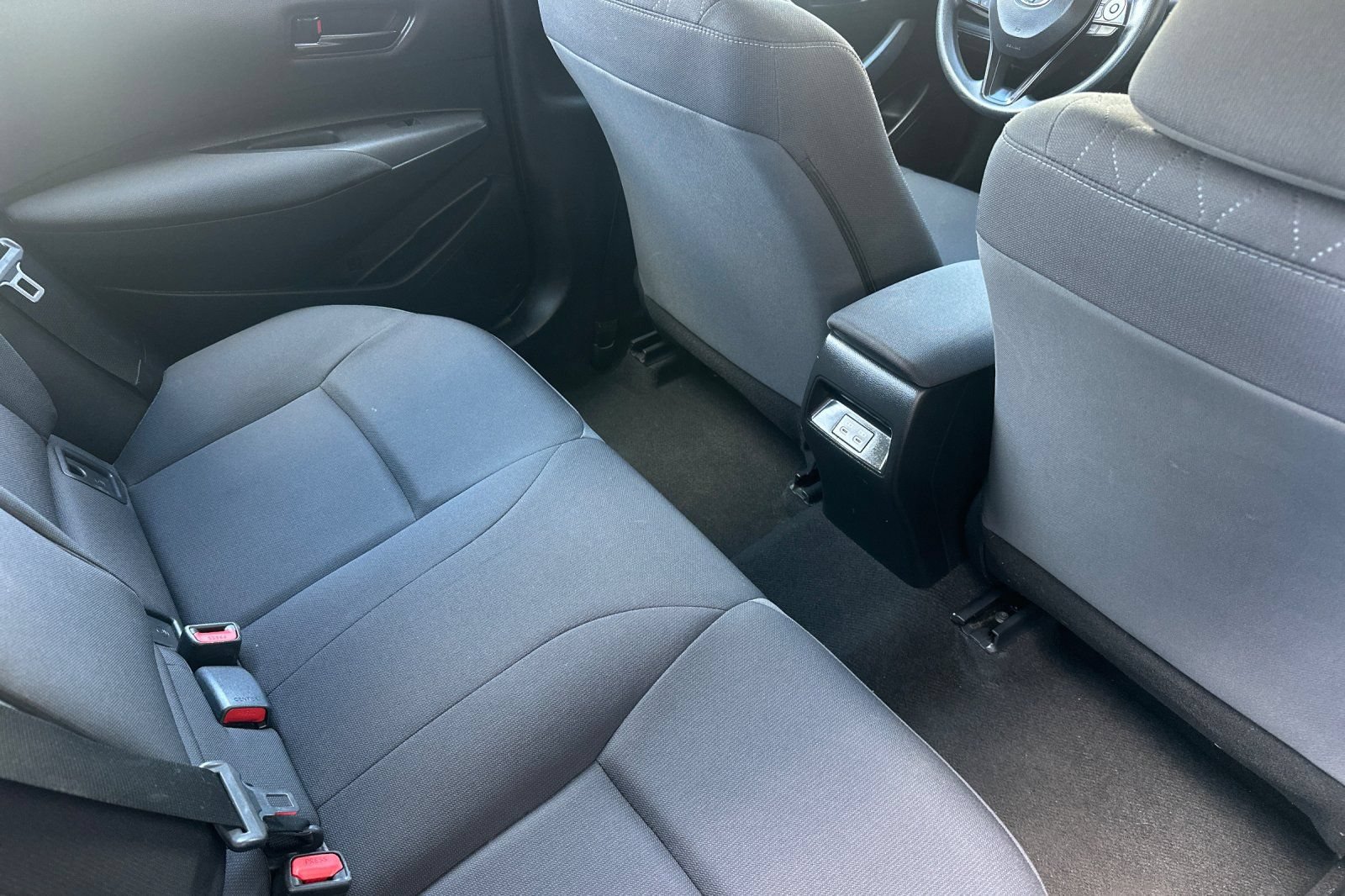 Used 2024 Toyota Corolla LE FWD image 17