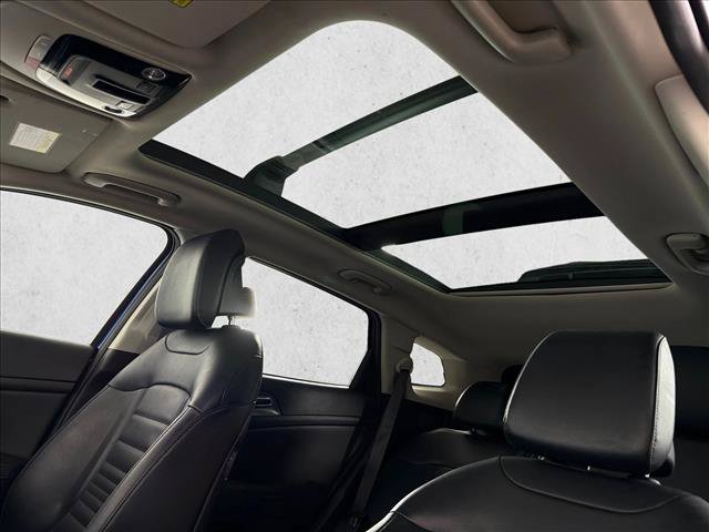 Used 2023 Kia Sportage SX FWD image 2