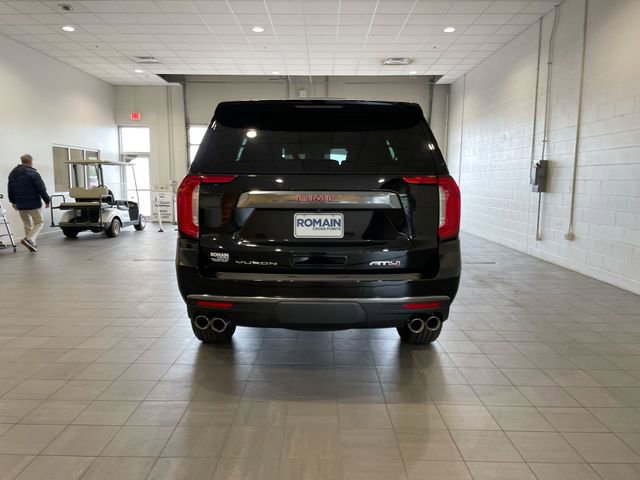 Used 2024 GMC Yukon AT4 w/ LPO, Floor Liner Package AWD/4WD image 4