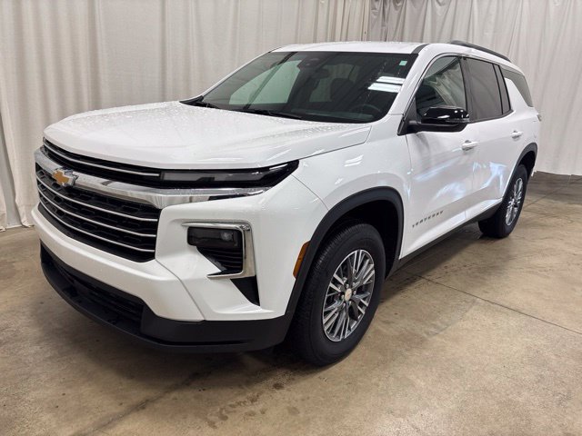 Used 2026 Chevrolet Traverse LT FWD image 8