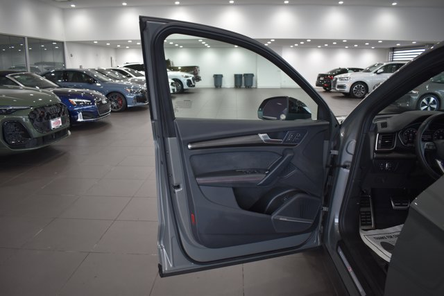 Used 2023 Audi SQ5 Premium Plus AWD/4WD image 10