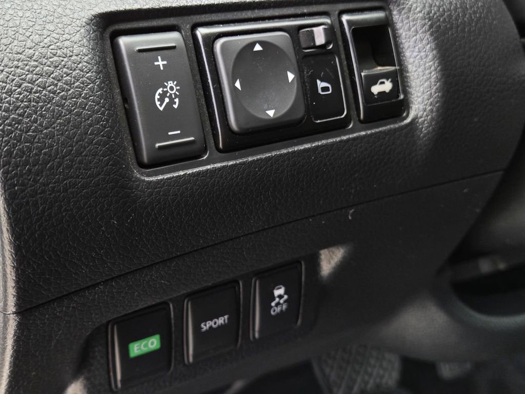 Used 2016 Nissan Sentra SV image 16