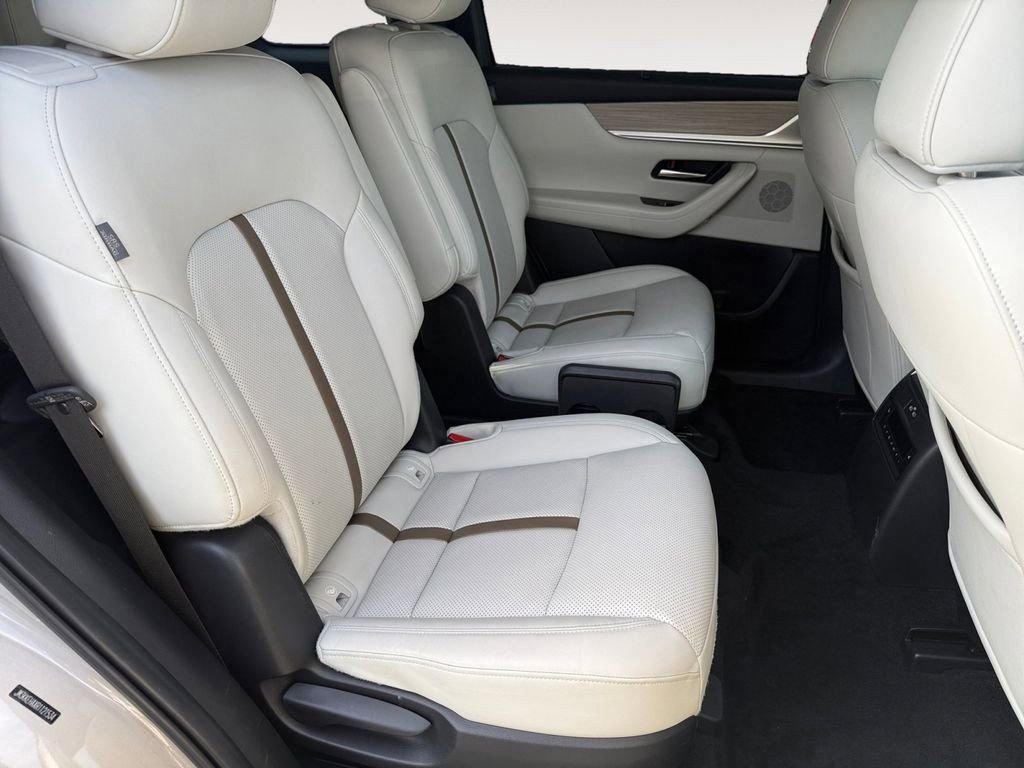Used 2024 MAZDA CX-90 Plug-In Hybrid w/ Premium Plus image 29