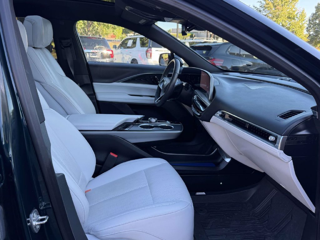 Certified 2024 Cadillac Lyriq Luxury w/ LPO, Floor Liner Package AWD/4WD image 10