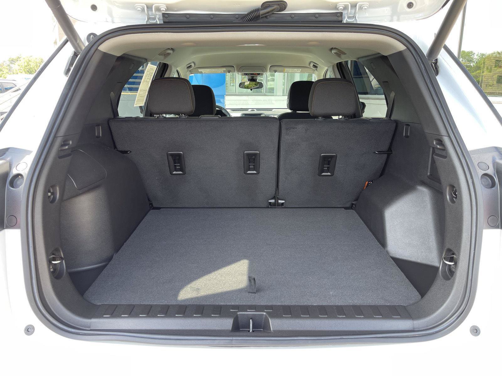 Used 2024 Chevrolet Equinox LT w/ LPO, Floor Liner Package FWD image 37