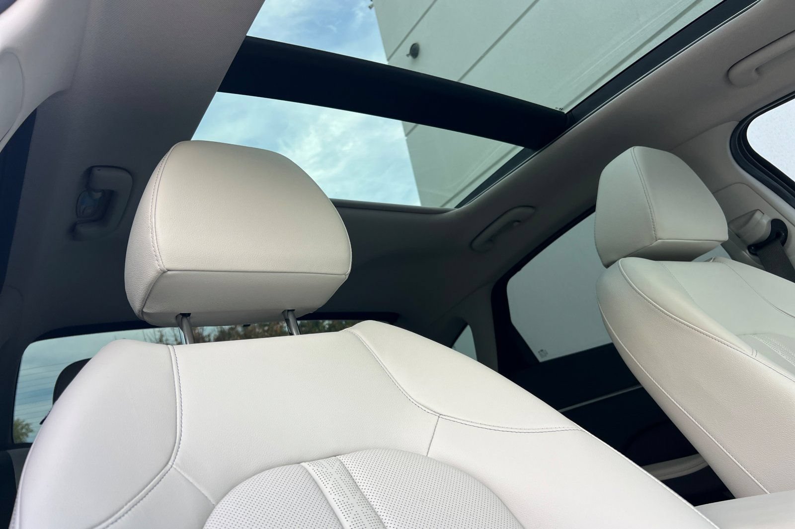 Used 2025 Hyundai Sonata Limited FWD image 19
