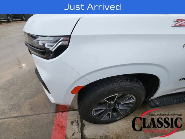 Used 2023 Chevrolet Tahoe Z71 w/ Luxury Package AWD/4WD image 10