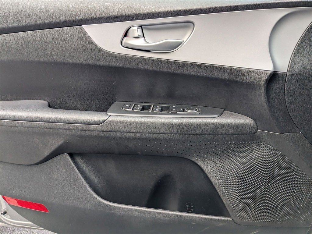 Used 2024 Kia Forte LXS image 13