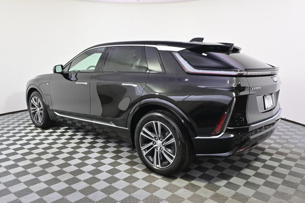New 2026 Cadillac Lyriq Luxury w/ LPO, Floor Liner Package AWD/4WD image 3