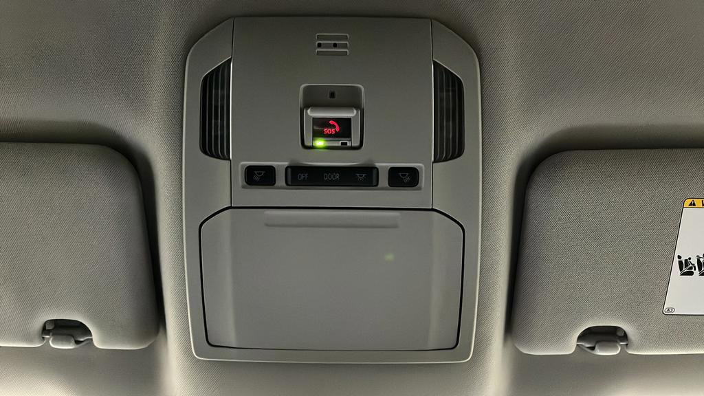 Used 2023 Toyota Highlander LE FWD image 33
