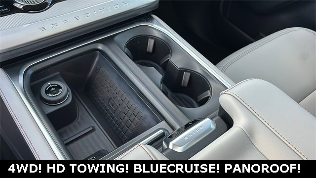 New 2025 Ford Expedition Active image 18