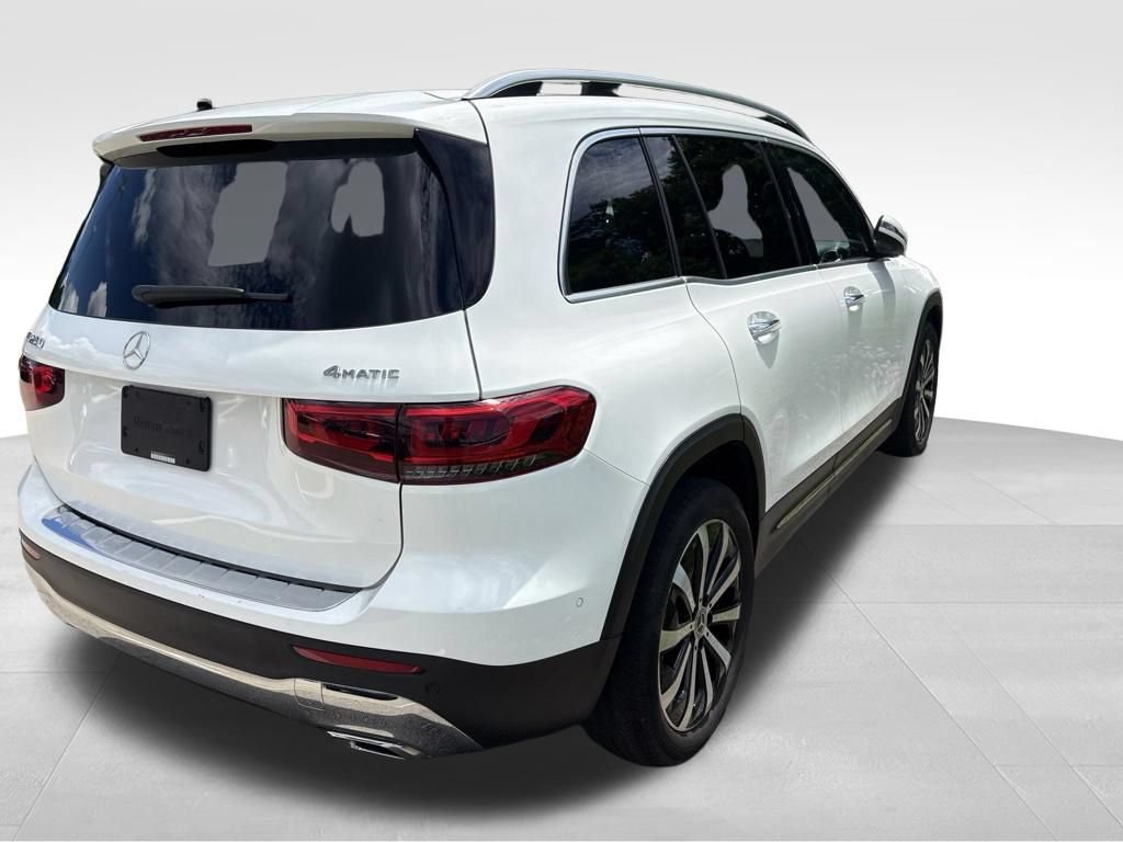 Used 2022 Mercedes-Benz GLB 250 4MATIC image 11