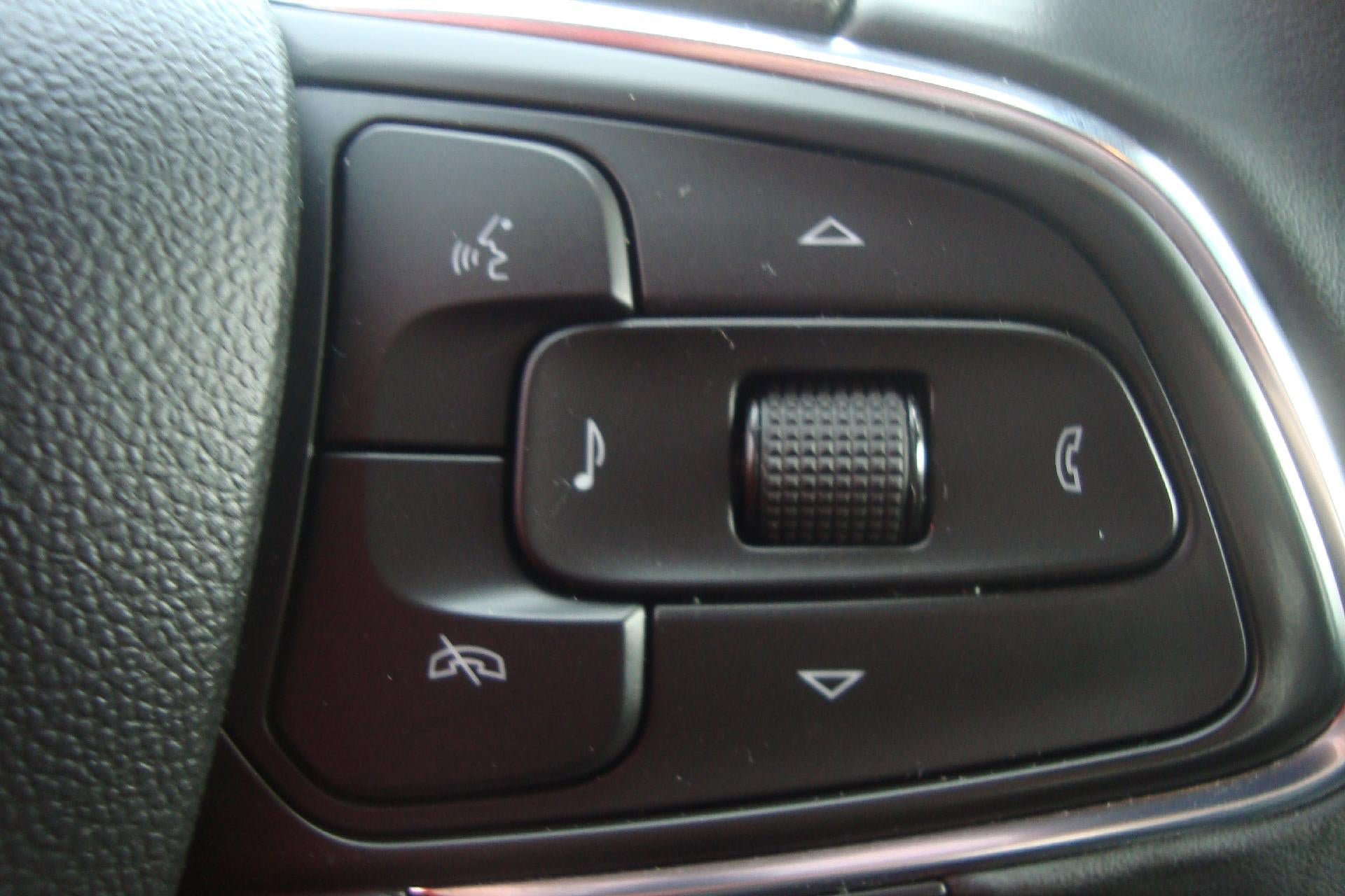 Used 2024 Buick Envista Sport Touring w/ Convenience I Package FWD image 12